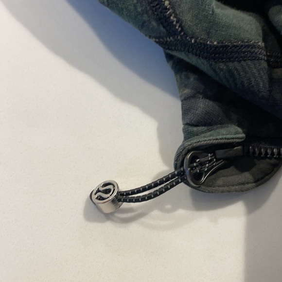 Butterfly print Lululemon Hoodie - Picture 8 of 10